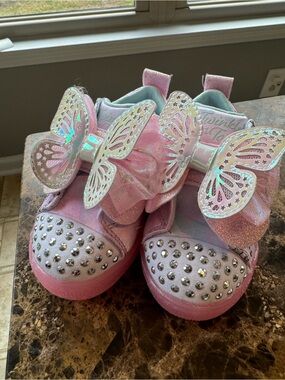 Skechers Girls' Pink Iridescent Butterfly Light-Up Sneakers 5c